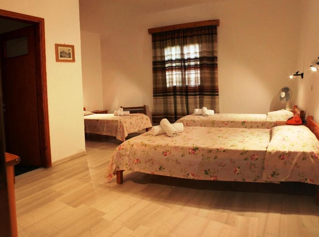 Violetta Aparthotel Chora  Room photo